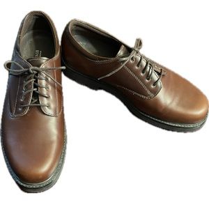 Men’s brown dress shoes. Deer Stags size 12M
